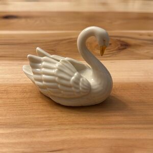 Lenox Swan